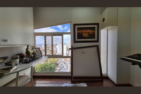 Apartamento para alugar com 192m², 4 quartos e 2 vagas Apartamento para alugar com 192m², 4 quartos e 2 vagasQuarto 1