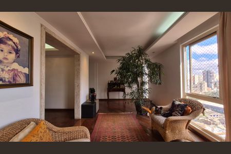 Apartamento para alugar com 192m², 4 quartos e 2 vagas Apartamento para alugar com 192m², 4 quartos e 2 vagasSala