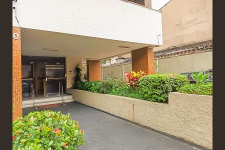 Apartamento à venda com 78m², 2 quartos e 1 vaga Apartamento à venda com 78m², 2 quartos e 1 vagaFachada
