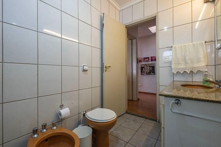 Casa à venda com 250m², 3 quartos e 3 vagasBanheiro Social