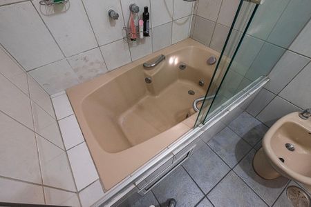 Casa à venda com 250m², 3 quartos e 3 vagasBanheiro da Suíte