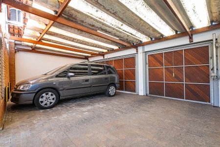 Casa à venda com 250m², 3 quartos e 3 vagasGaragem