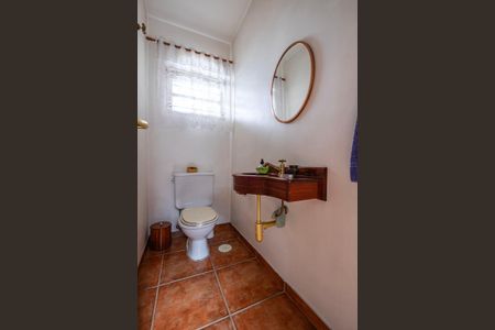 Casa à venda com 250m², 3 quartos e 3 vagasLavabo