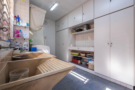 Casa à venda com 250m², 3 quartos e 3 vagasÁrea de Serviço