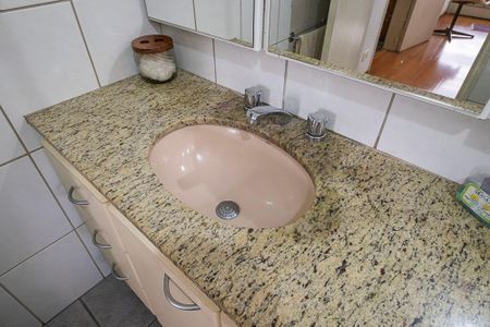 Casa à venda com 250m², 3 quartos e 3 vagasBanheiro da Suíte