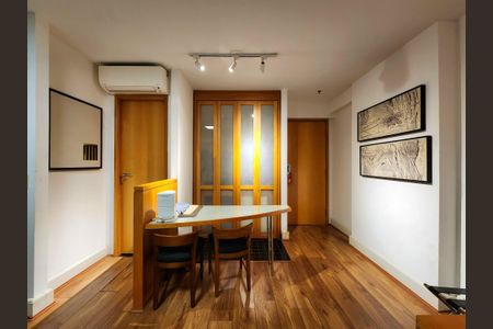 Studio para alugar com 28m², 1 quarto e 1 vaga Studio para alugar com 28m², 1 quarto e 1 vagaStudio