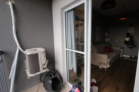 Sacada de apartamento à venda com 2 quartos, 44m² em Presidente Altino, Osasco