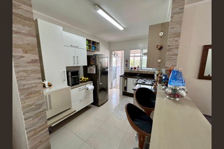 Apartamento à venda com 75m², 2 quartos e 1 vaga Apartamento à venda com 75m², 2 quartos e 1 vagaCozinha