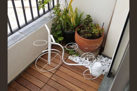 Apartamento à venda com 75m², 2 quartos e 1 vaga Apartamento à venda com 75m², 2 quartos e 1 vagaSacada