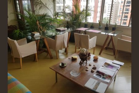 Sala de Estar de apartamento à venda com 4 quartos, 157m² em Pinheiros, São Paulo