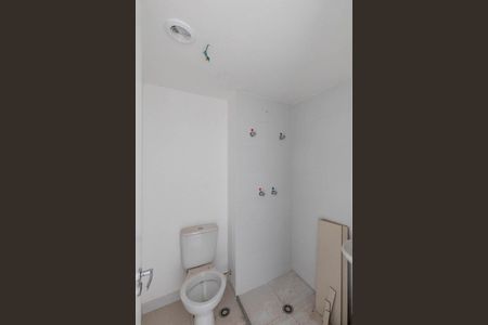 Banheiro de apartamento para alugar com 1 quarto, 25m² em República, São Paulo