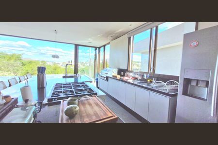 Casa de condomínio para alugar com 363m², 5 quartos e 5 vagasÁrea comum - Churrasqueira