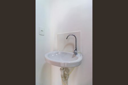 Apartamento para alugar com 37m², 2 quartos e sem vaga Apartamento para alugar com 37m², 2 quartos e sem vagaBanheiro Social