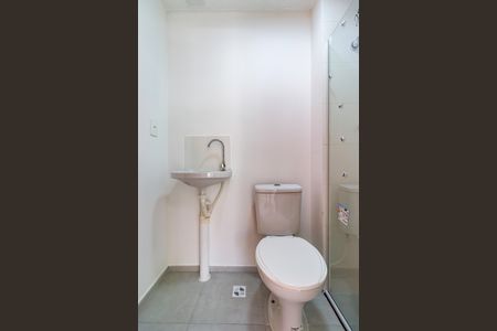 Apartamento para alugar com 37m², 2 quartos e sem vaga Apartamento para alugar com 37m², 2 quartos e sem vagaBanheiro Social