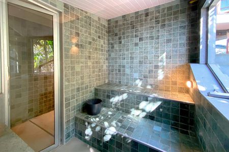 Casa à venda com 360m², 3 quartos e 3 vagas Casa à venda com 360m², 3 quartos e 3 vagasÁrea Externa - Sauna