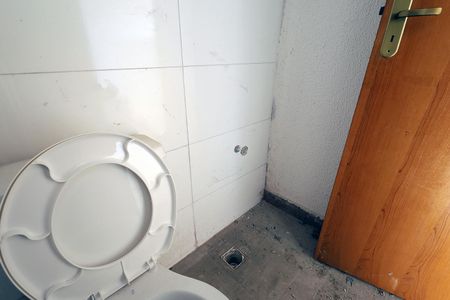 Apartamento à venda com 80m², 2 quartos e 1 vaga Apartamento à venda com 80m², 2 quartos e 1 vagaBanheiro de Serviço