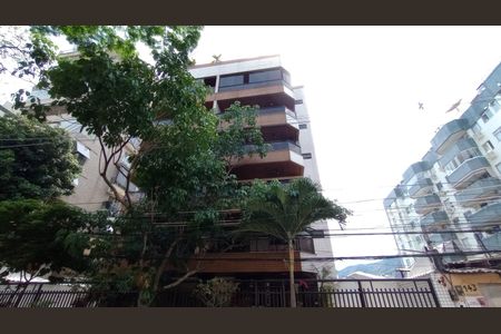Apartamento para alugar com 156m², 3 quartos e 2 vagasFachada