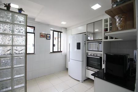 Apartamento para alugar com 156m², 3 quartos e 2 vagasCozinha