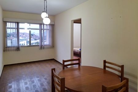 Apartamento para alugar com 70m², 2 quartos e 1 vagaSala
