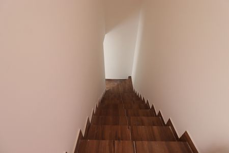 Apartamento à venda com 80m², 2 quartos e 1 vagaEscada