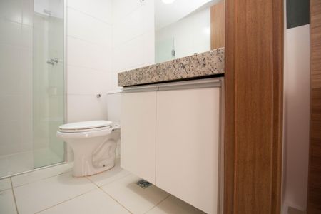 Banheiro de apartamento para alugar com 1 quarto, 45m² em Shcnw, Brasília