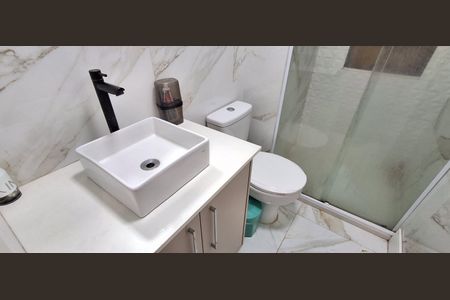 Apartamento à venda com 69m², 3 quartos e 2 vagasBanheiro Social