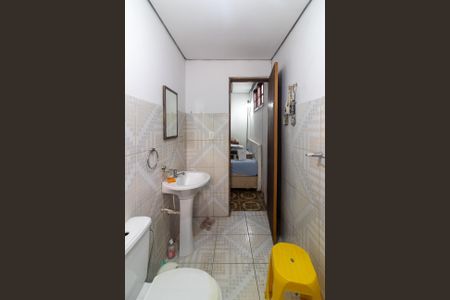 Casa à venda com 360m², 5 quartos e 3 vagas Casa à venda com 360m², 5 quartos e 3 vagasEdícula - Banheiro da Suíte 2