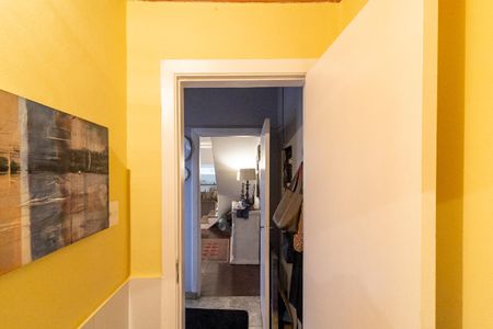 Casa à venda com 360m², 5 quartos e 3 vagas Casa à venda com 360m², 5 quartos e 3 vagasLavabo