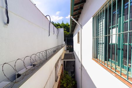 Casa à venda com 360m², 5 quartos e 3 vagas Casa à venda com 360m², 5 quartos e 3 vagasQuarto 1