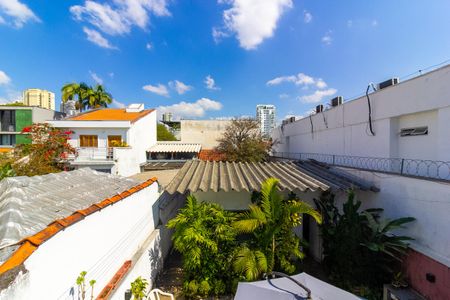 Casa à venda com 360m², 5 quartos e 3 vagas Casa à venda com 360m², 5 quartos e 3 vagasQuarto 2 vista