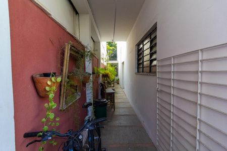 Casa à venda com 360m², 5 quartos e 3 vagas Casa à venda com 360m², 5 quartos e 3 vagasÁrea Gourmet