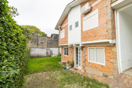 Casa de condomínio para alugar com 80m², 3 quartos e 4 vagas Casa de condomínio para alugar com 80m², 3 quartos e 4 vagasFachada