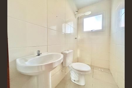 Casa à venda com 54m², 2 quartos e 1 vaga Casa à venda com 54m², 2 quartos e 1 vagaBanheiro Social