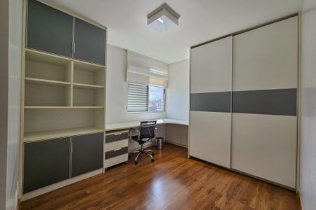 Apartamento à venda com 120m², 3 quartos e 2 vagasQuarto 2
