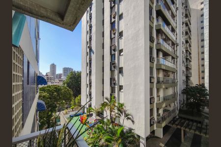 Apartamento à venda com 69m², 2 quartos e 1 vaga Apartamento à venda com 69m², 2 quartos e 1 vagaVista da Sala