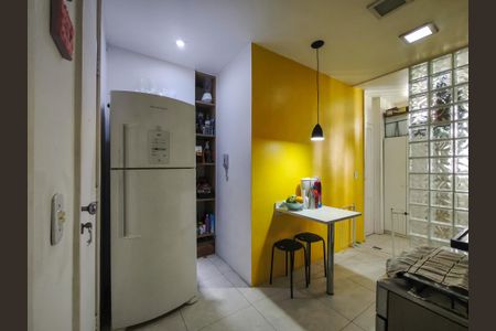 Apartamento à venda com 69m², 2 quartos e 1 vaga Apartamento à venda com 69m², 2 quartos e 1 vagaCozinha
