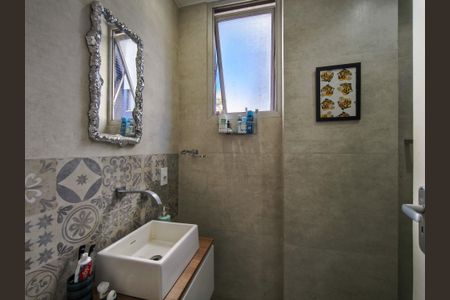 Apartamento à venda com 69m², 2 quartos e 1 vaga Apartamento à venda com 69m², 2 quartos e 1 vagaBanheiro da Suíte