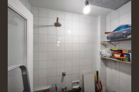 Apartamento à venda com 69m², 2 quartos e 1 vaga Apartamento à venda com 69m², 2 quartos e 1 vagaBanheiro de serviço