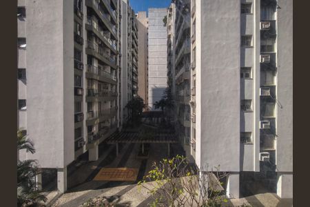 Apartamento à venda com 69m², 2 quartos e 1 vaga Apartamento à venda com 69m², 2 quartos e 1 vagaVista da Suíte