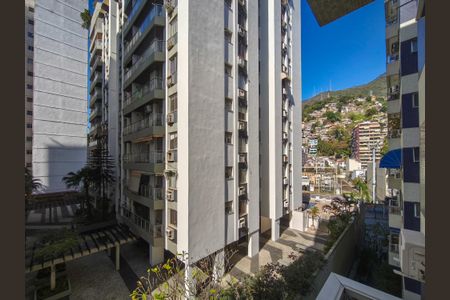 Apartamento à venda com 69m², 2 quartos e 1 vaga Apartamento à venda com 69m², 2 quartos e 1 vagaVista da Sala