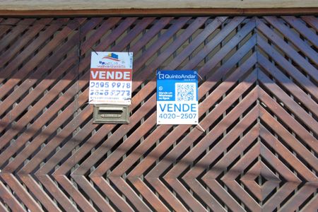 Casa à venda com 108m², 3 quartos e 2 vagasPlaca