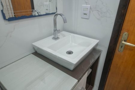 Casa à venda com 108m², 3 quartos e 2 vagasBanheiro da Suíte