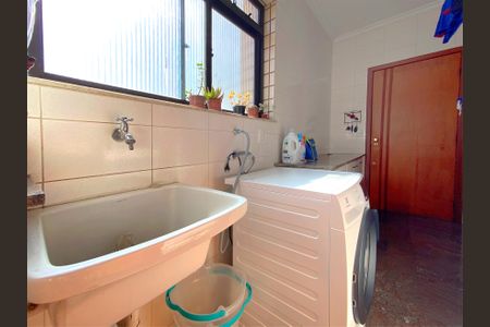 Apartamento à venda com 130m², 4 quartos e 2 vagasÁrea de Serviço