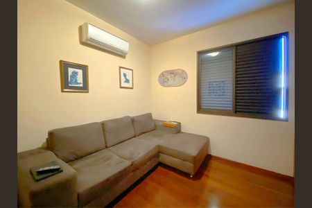 Apartamento à venda com 130m², 4 quartos e 2 vagasQuarto 4