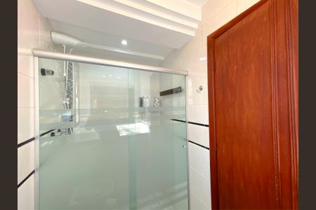 Apartamento à venda com 130m², 4 quartos e 2 vagasBanheiro da Suíte