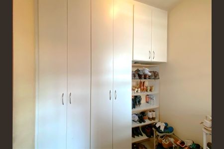 Apartamento à venda com 130m², 4 quartos e 2 vagasQuarto de Serviço