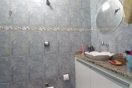Casa à venda com 180m², 6 quartos e 2 vagas Casa à venda com 180m², 6 quartos e 2 vagasBanheiro da Suíte 1