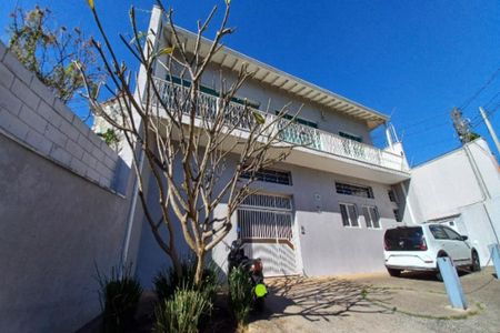 Casa à venda com 180m², 6 quartos e 2 vagas Casa à venda com 180m², 6 quartos e 2 vagasFachada do Prédio