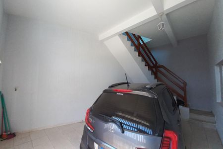 Casa à venda com 180m², 6 quartos e 2 vagas Casa à venda com 180m², 6 quartos e 2 vagasGaragem