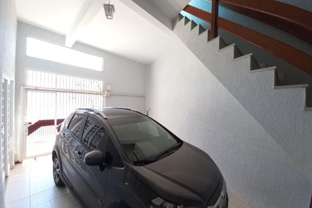 Casa à venda com 180m², 6 quartos e 2 vagas Casa à venda com 180m², 6 quartos e 2 vagasGaragem